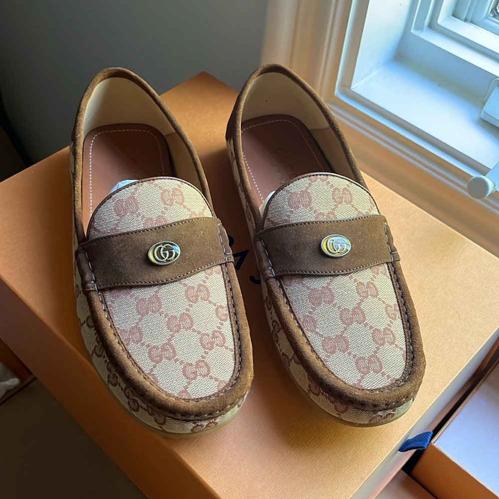 Brand new Gucci loafers!! Size 10.5